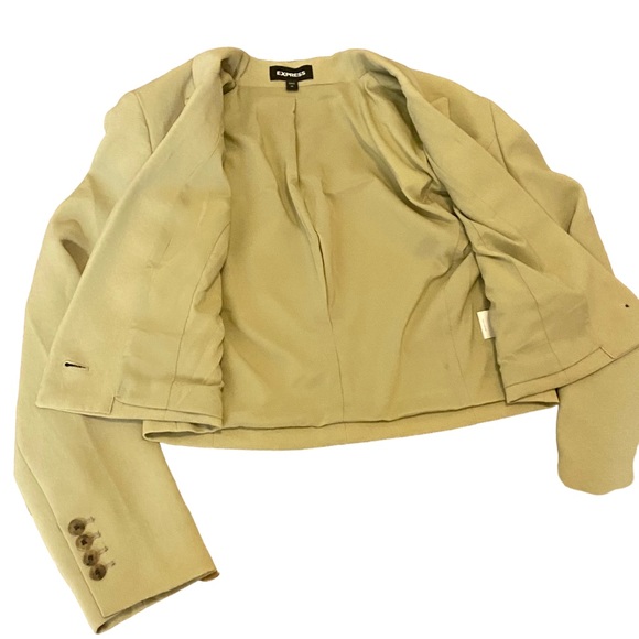 Express Size Medium Peak Lapel One Button Cropped Blazer/Jacket in Light Green - Picture 10 of 15